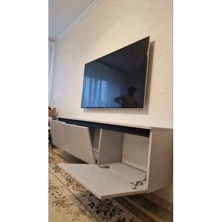 Consolă TV  