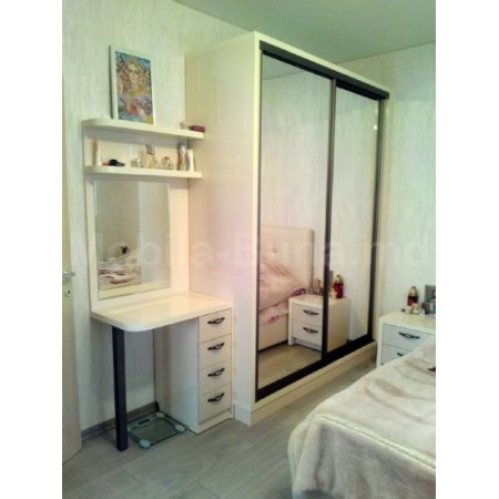 Dulap cupe 2 usi  cu masa pentru machiaj Model  A-57